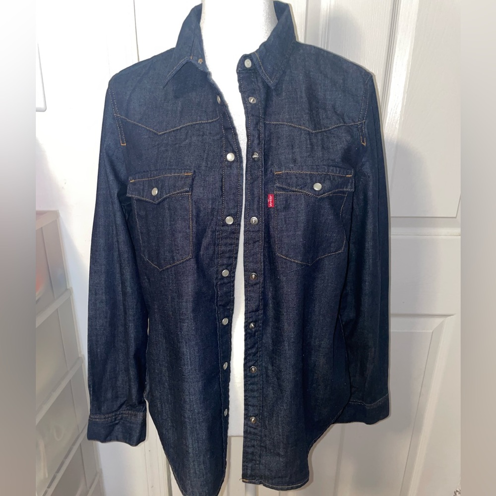 Levi’s Women Western Denim Shirt-Never worn -Size small